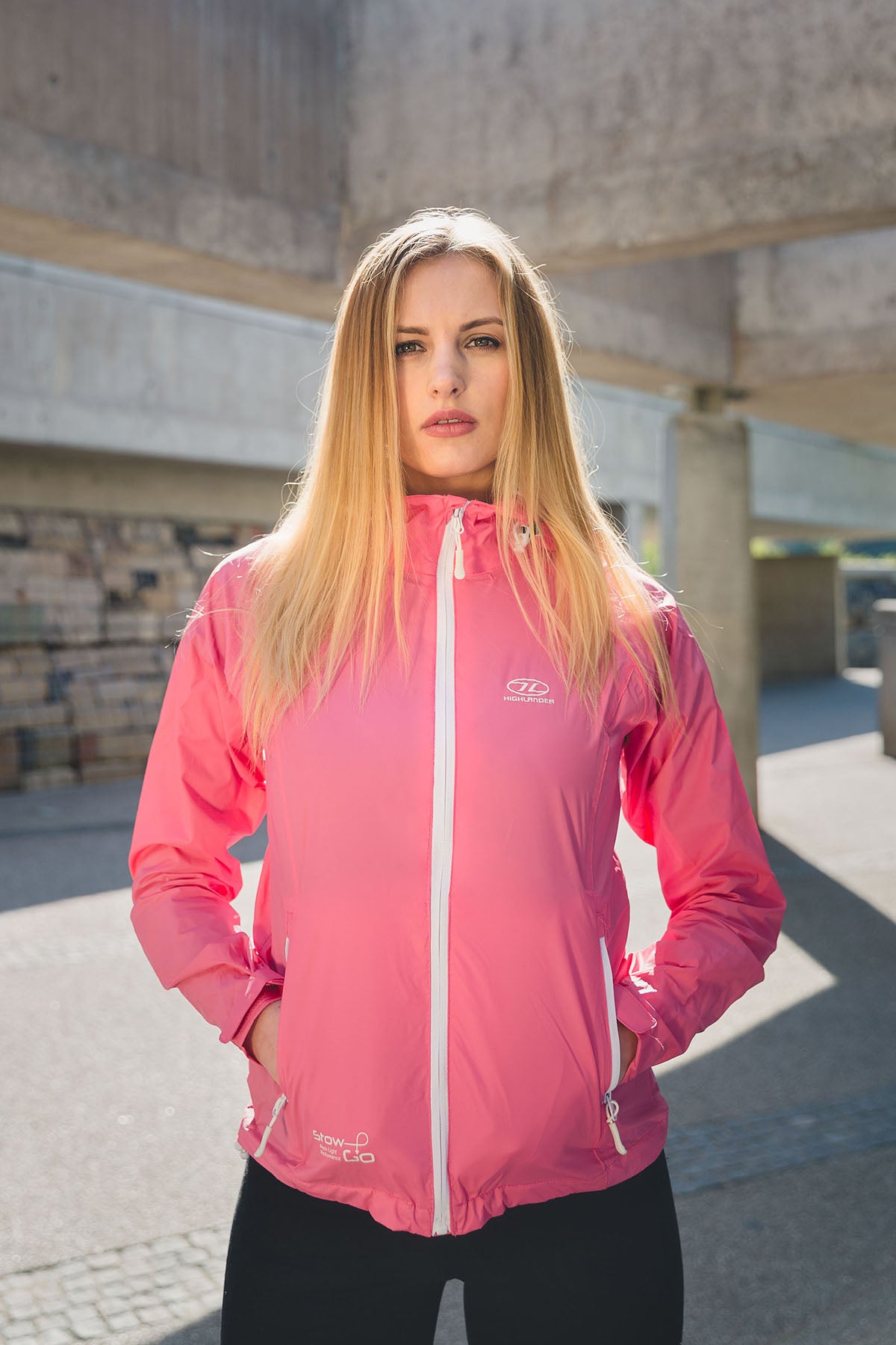 Windbreaker Highlander Stow &amp; Go Pack Away Rain Jacket 6000 mm Pink S (JAC077L-PK-S)