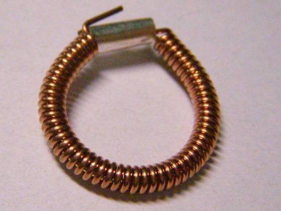 петля щеткодержателя